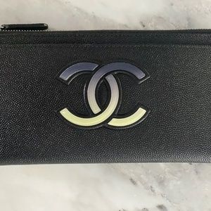 CHANEL Black Ombré Caviar Long Wallet O-Case Slim Phone Pouch NWT Acrylic CC